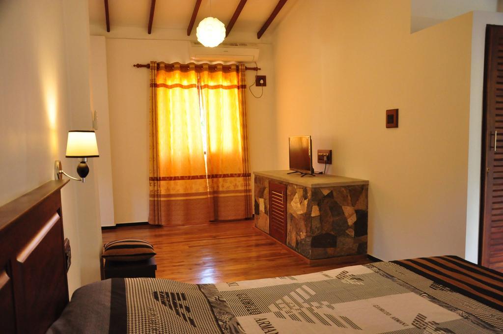 Asantha Guest House Unawatuna Phòng bức ảnh