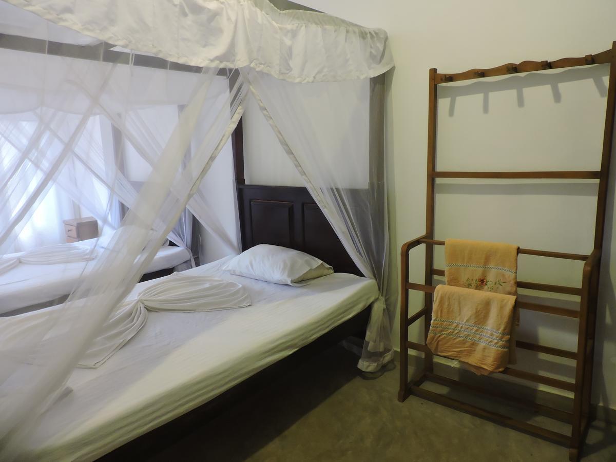 Asantha Guest House Unawatuna Ngoại thất bức ảnh